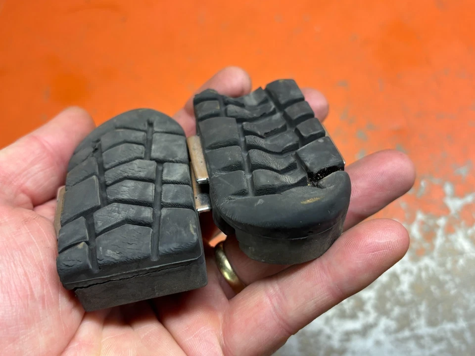 Foot Peg Rubber Pad Inserts 125-1290 EXC SXF XCF Adventure Enduro R 2003-2024 - Image 4 of 4