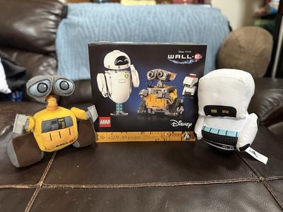 New Sealed LEGO Disney Pixar WALL-E and EVE 43279 M.O. Microbe Obliterated Plush