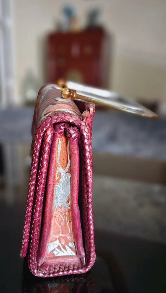 Bolsa de couro vintage Southwestern com alça de acrílico trava de giro - Imagem 4 de 4