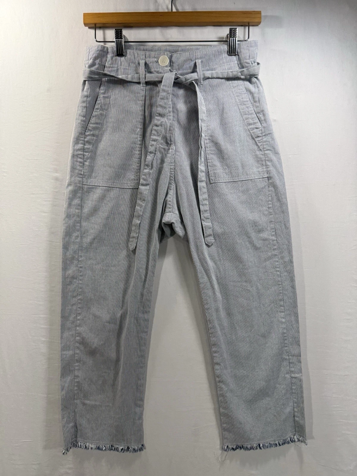 Storia Women’s Striped Paperbag Waist Crop Pants Size Small Blue White Raw Hem