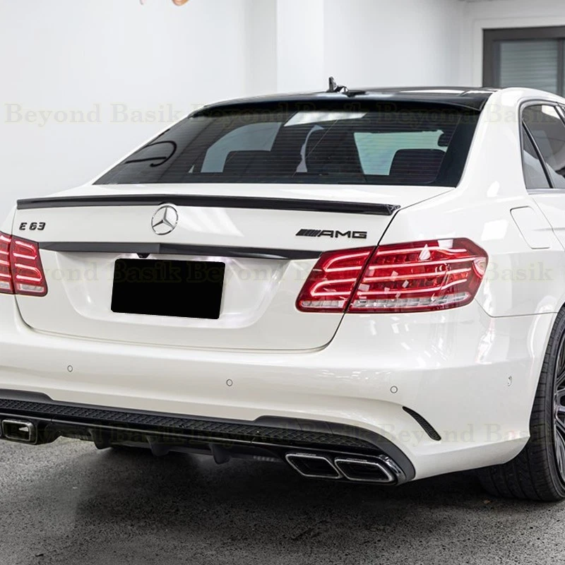 Alerón trasero negro brillante para Mercedes W212 Clase E 2010-2016 sedán de 4 puertas Foto 2 de 4