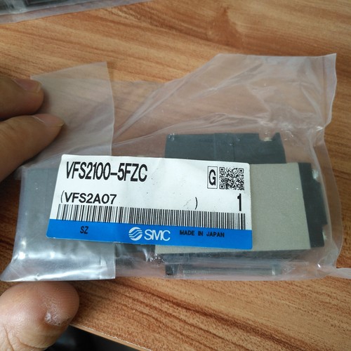 1PCS NEW SMC VFS2100-5FZC solenoid valve FREE SHIPPING #P - Picture 2 of 4