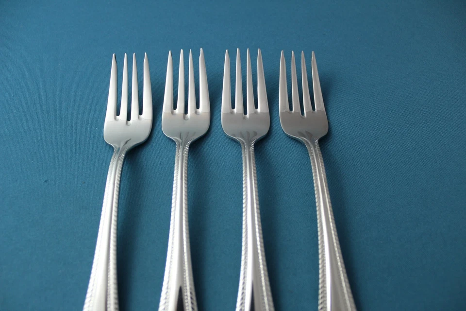 4 tenedores de ensalada Wallace WICKHAM brillante cuentas completas 18/10 acero inoxidable China NUEVO 7 1/8" Foto 3 de 4