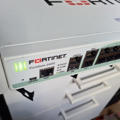 Fortinet FortiGate 240D FG-240D 40-Port + 2x WAN RJ-45 + 2x SFP