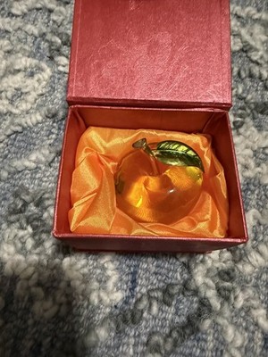 Art Glass Golden Apple Paperweight With Gold Tone Stem & Green Enamel Leaf w/Box