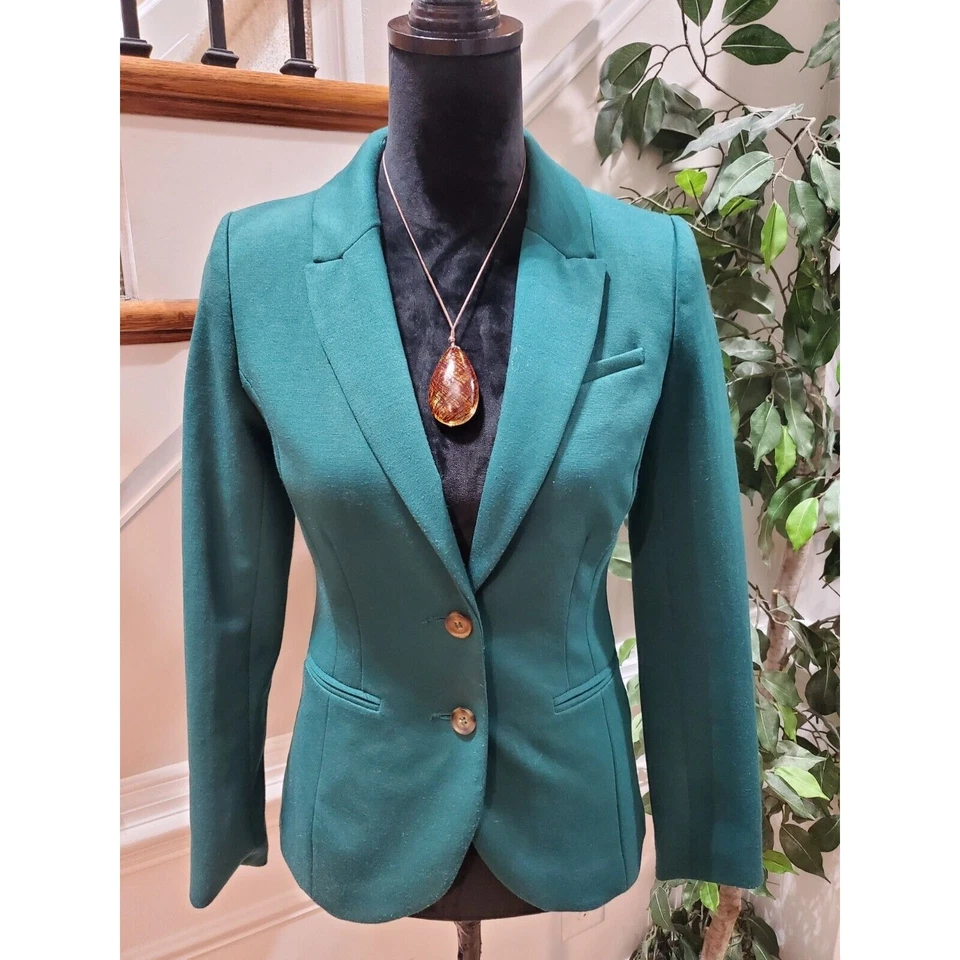 Blazer informal de manga larga de poliéster verde de un solo pecho talla 6 de H&M para mujer Foto 2 de 4