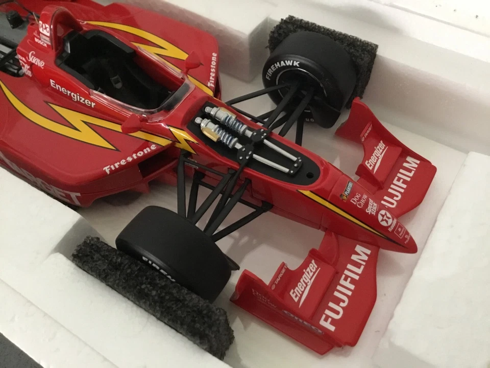 1/18 Action J.P Montoya #4 Target Ganassi Reynard Honda 1999 Indy Car Champion - Image 4 of 4