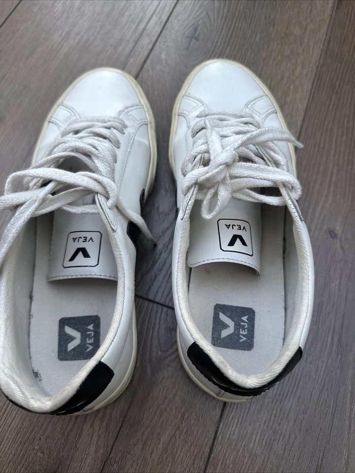 Size 5 - VEJA Esplar Logo White - EO020005A, photo 2 of 5