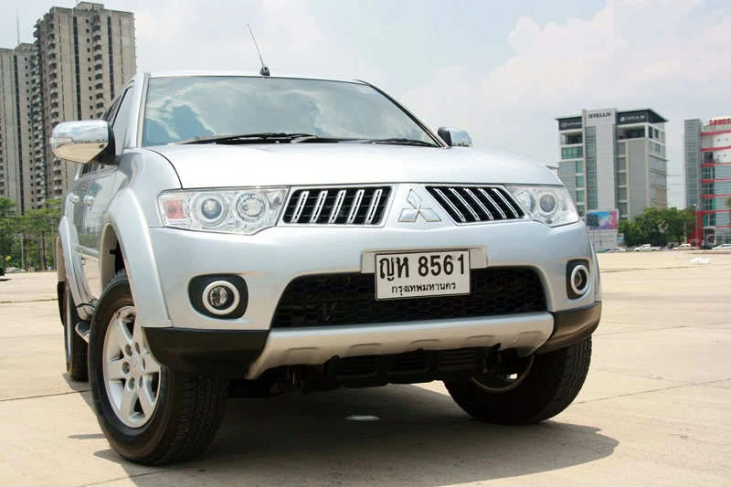 PARA MITSUBISHI MONTERO/PAJERO SPORT 2008-10 CROMO RED DELANTERA REJILLA MALLA Foto 3 de 3