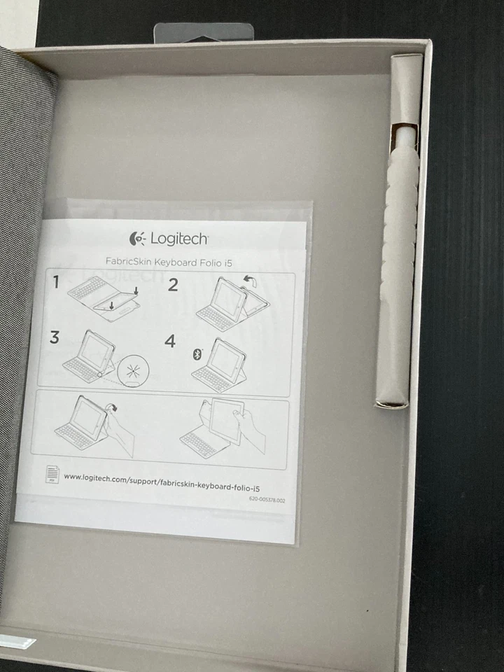 NEW OPEN BOX Logitech Fabric Skin Keyboard Folio for iPad 5, Urban Grey - Image 3 of 4
