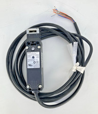 IDEC HS5E-F4 Safety Door Lock Switch