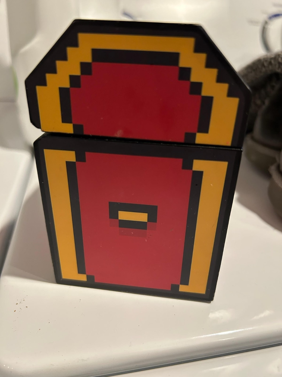 LEGENDARY 8-BIT TREASURE CHEST from  ThinkGeek Battery operated