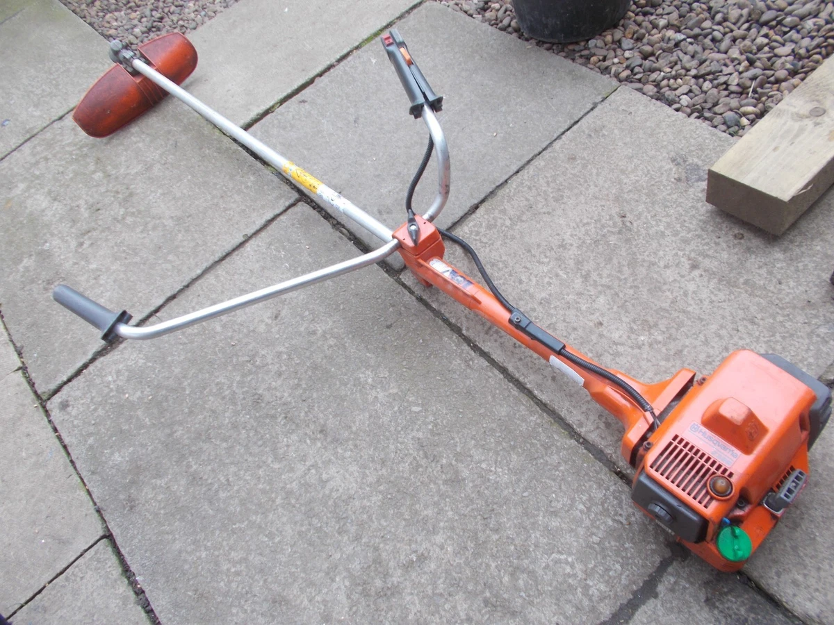 Husqvarna 232R strimmer pull cord recoil engagement cover petrol