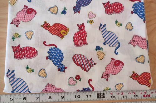 Vintage Neuheit Baumwolle Quilt Stoff Calico Katze Kätzchen Blumen 1 3/4 Yard (63” x 44”) - Bild 2 von 4