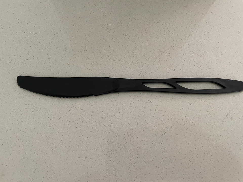 Heavy Duty Plastic Knives - Black - New - 100 Knives Tableware Supplies - Image 2 of 2