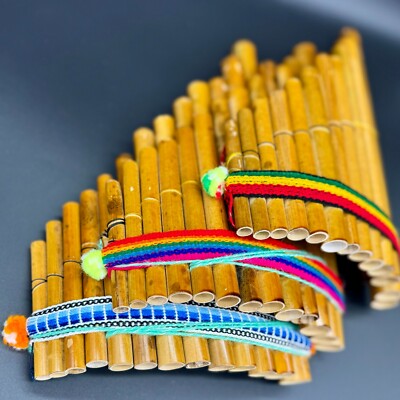 Handmade pan flute. Andean Pan flute. Ecuadorian sounds. Sound healing.