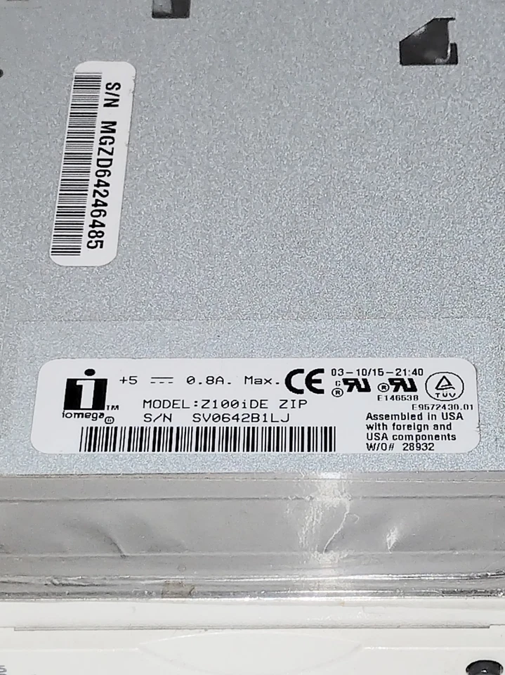 iOmega ZIP100 Internal ZIP Drive  IDE Model: Z100iDE - Image 2 of 3