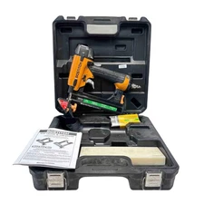BOSTITCH EHF1838K 18-Gauge 1/4-in Narrow Crown Flooring Pneumatic Stapler