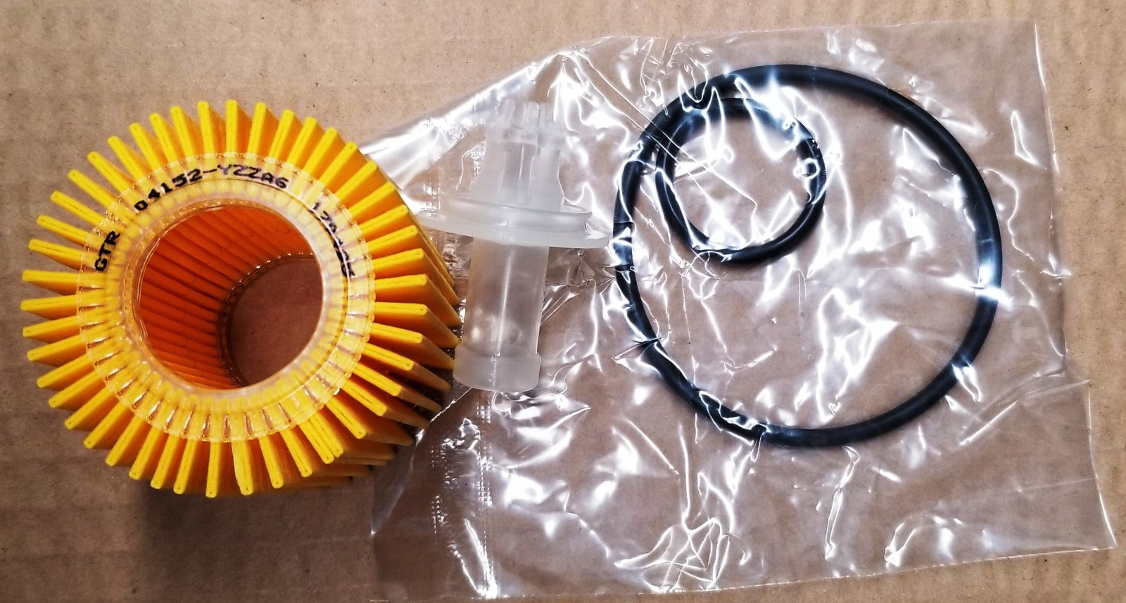 Engine Oil Filter Replacement 04152-YZZA6 04152-37010 Oil Fuel Filter For Toyota Corolla L, LE, LE Eco - Foto 2