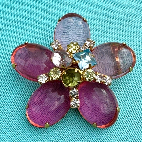VINTAGE RHINESTONE FLOWER BROOCH RETRO COLLECTIBLE COSTUME JEWELRY PIN RARE