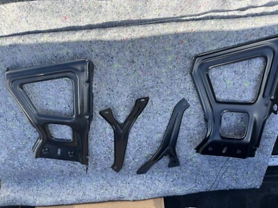 Rear bumper support brackets for 20 11 20 18 ram Bighorn
