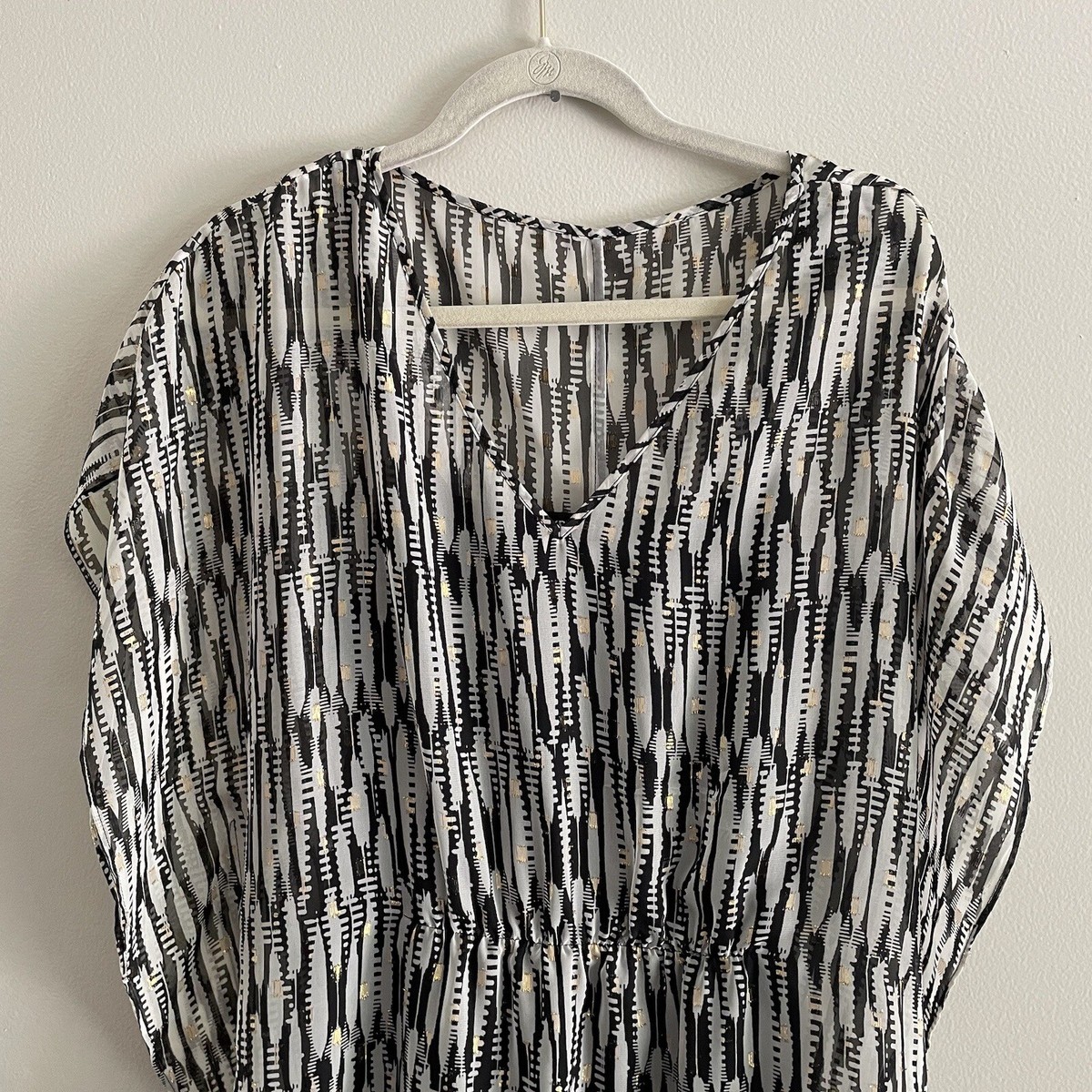 express white and gold dress Express White Black And Gold Sequin Party Dress Size XS