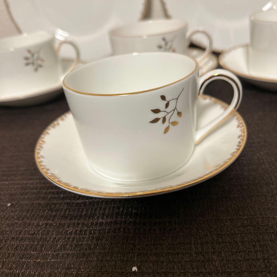 Wedgwood Verawong Gilded Leaf Cup Saucer Plate From Japan