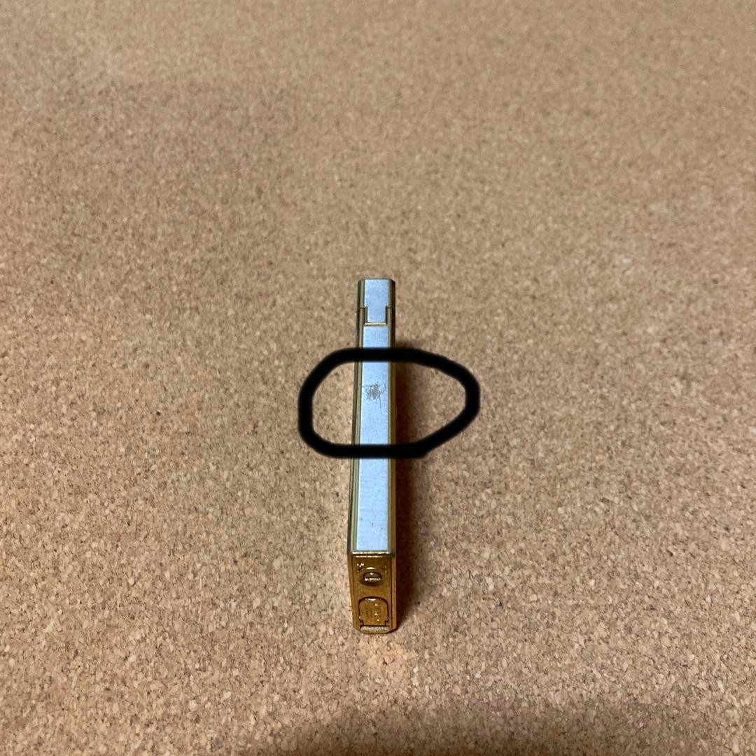 Givenchy Gas Lighter Used Junk No Gas thumbnail 4