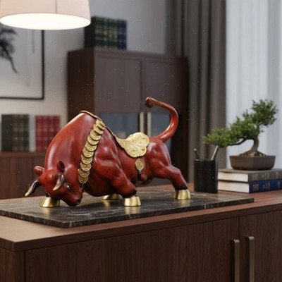 Aufladender Stier Figur Kupferguss Wohndeko reflektierende Oberfläche für Büro