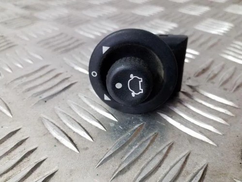 FORD FOCUS Turnier DNW Spiegeleinstellschalter 93BG17B676BB 1.80 25146110