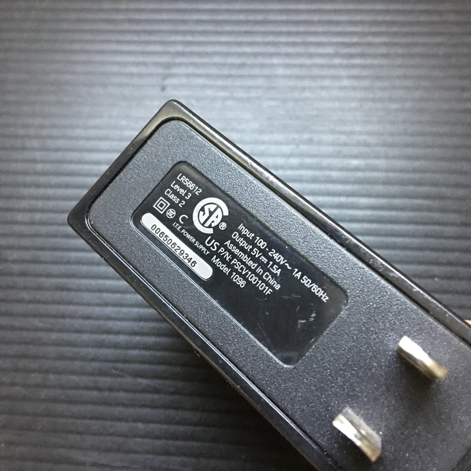 Adaptador de alimentação CA carregador Zune 5V 1.5A modelo 1096 P/N: PSCV100101F - Imagem 4 de 4