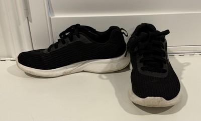 CLEARANCE  Black Sketchers Super Comfy Sneakers
