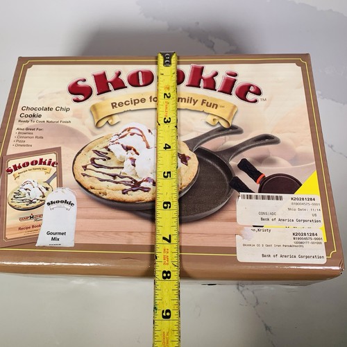 NIB Skookie Pre- Seasoned Cast Iron Skillet & Pads In Box (expired mix) Recipes - Picture 8 of 9