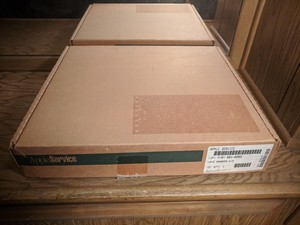 Apple-Computer-IIe-Motherboard-w-Apple-Service-Box-Untested