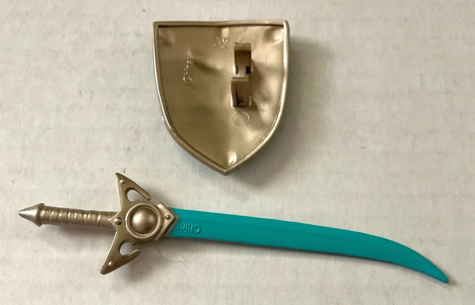 Masters of the Universe Classics MOTUC - Jefe Carnivus Espada y Escudo - Armas Foto 4 de 4