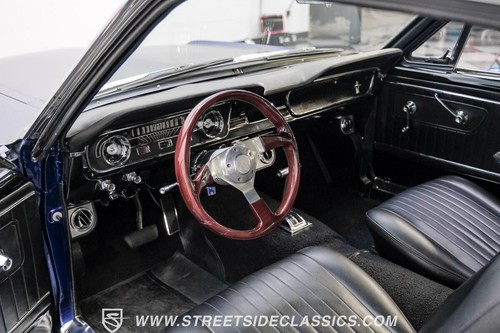 1965 Ford Mustang 2+2 Fastback Restomod - Picture 5 of 12