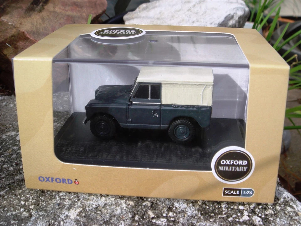Oxford 1:76 Land Rover Series II SWB Canvas Royal Air Force Police 76LR2S007 - Image 4 of 4