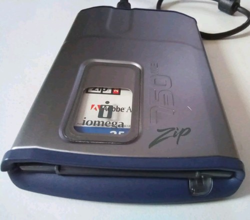 Iomega EXTERNAL Zip DRIVE 750MB Model Z750F High Speed + Connection Cable