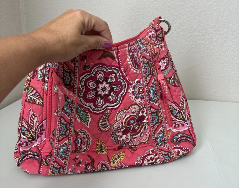 Cartera pequeña Vera Bradley Cupcakes rosa montura Foto 3 de 4