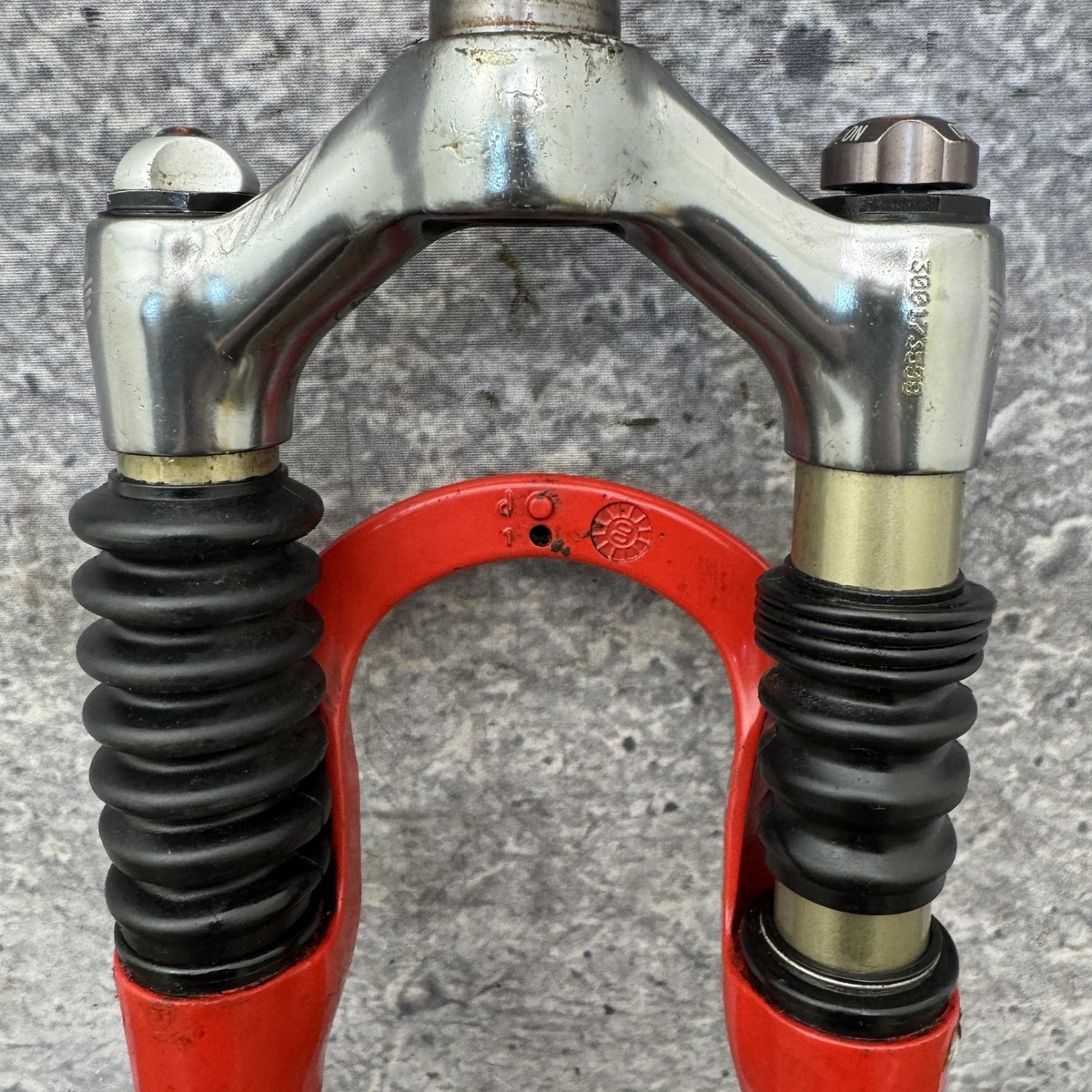 Vintage Manitou Mars Super 26in Suspension Fork 1 1/8 Threadless