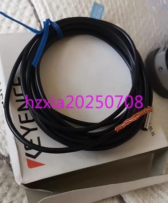1pc new  KEYENCE EH-305 connection cable