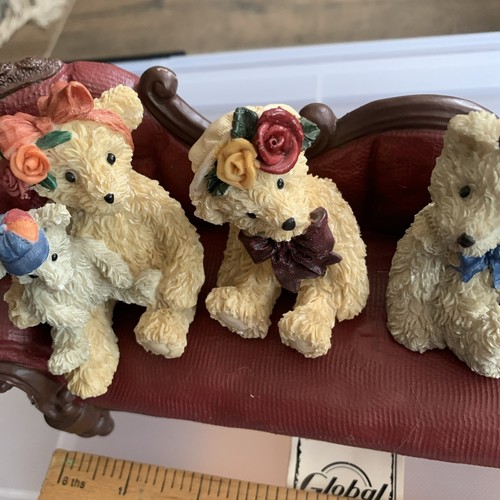 Vintage 90s Four teddy bears sitting on leather sofa Global Designs - Picture 3 of 9