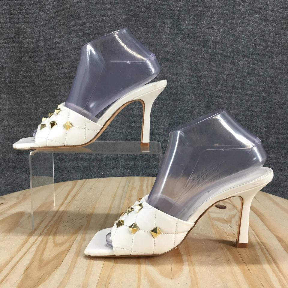 Sandálias femininas Marc Fisher 7,5M slip on branco Rockstud acolchoado biqueira aberta stiletto - Imagem 2 de 4