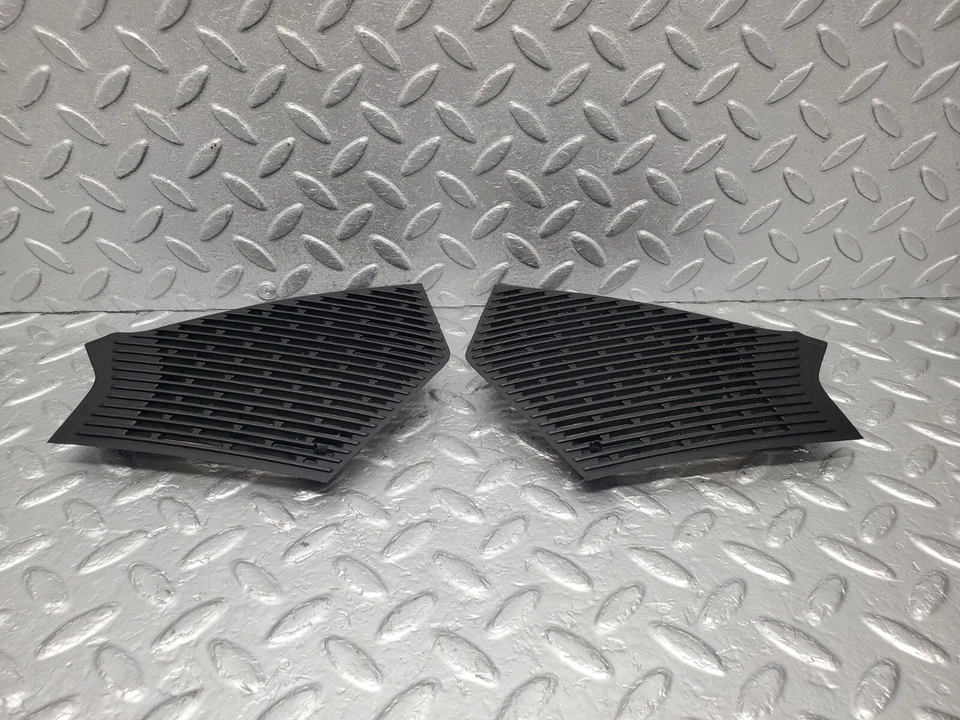 ⚙46363⚙ Mercedes-Benz C123 280CE Coupe Dashboard Speaker Covers Black 1236802807 - Image 4 of 4