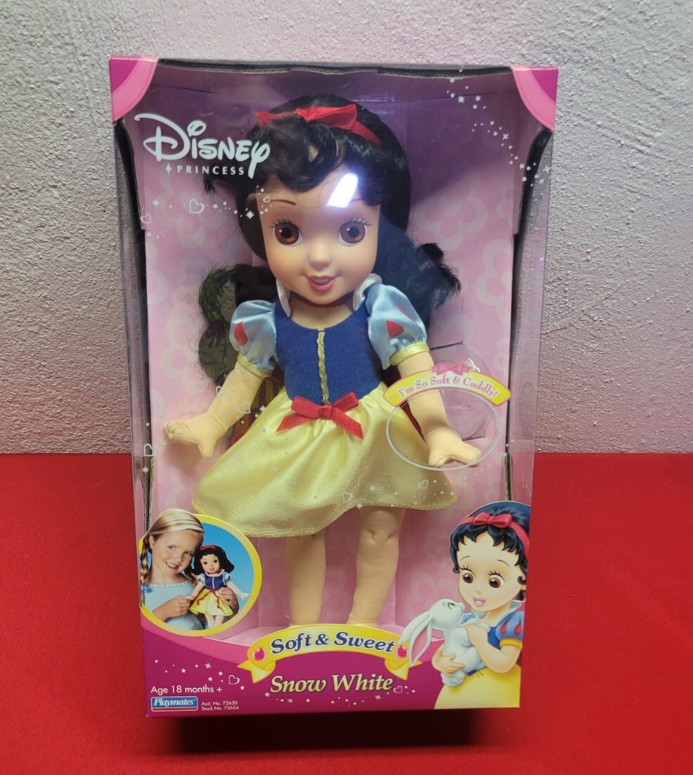 New 2006 DISNEY PRINCESS SOFT SWEET SNOW WHITE DOLL Seven Dwarfs
