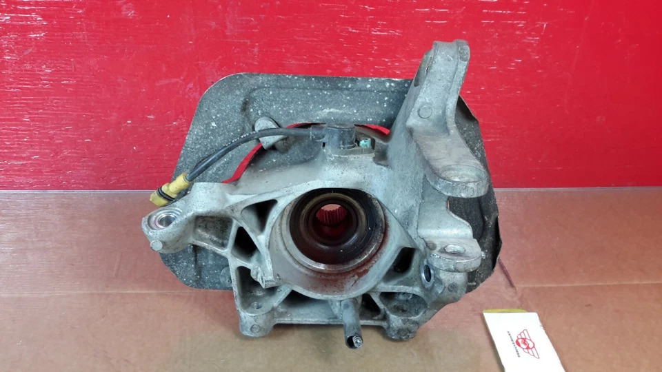 Buje de cojinete de nudillo de husillo trasero derecho Porsche 911 996 1995-1998 OEM 99333115601 Foto 2 de 4