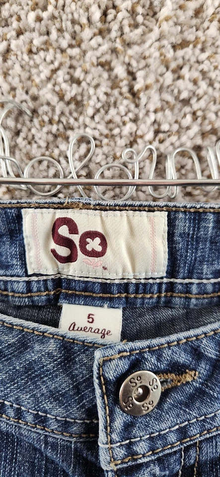 So Skinny Jeans Blue Denim Skinny Leg Stretch Jeans Low Rise Junior's Size 5 - Image 2 of 4