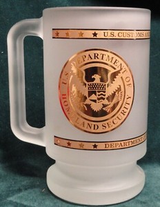 US Department of Homeland Security US Customs Frosted Beer Glass Mug Gold Foil