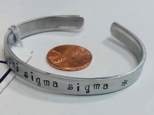 Phi Sigma Sigma, Sorority Greek handstamped cuff bracelet, FREE SHIPPING - 第 3/4 張圖片