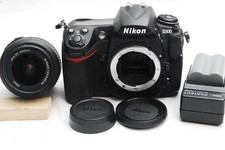 Nikon D300 DSLR Camera with DX VR 18-55mm Lens Excellent Condition